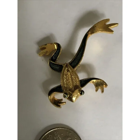 Vintage Gerrys Frog Pin Brooch Green Enamel Gold Tone - Picture 6 of 6